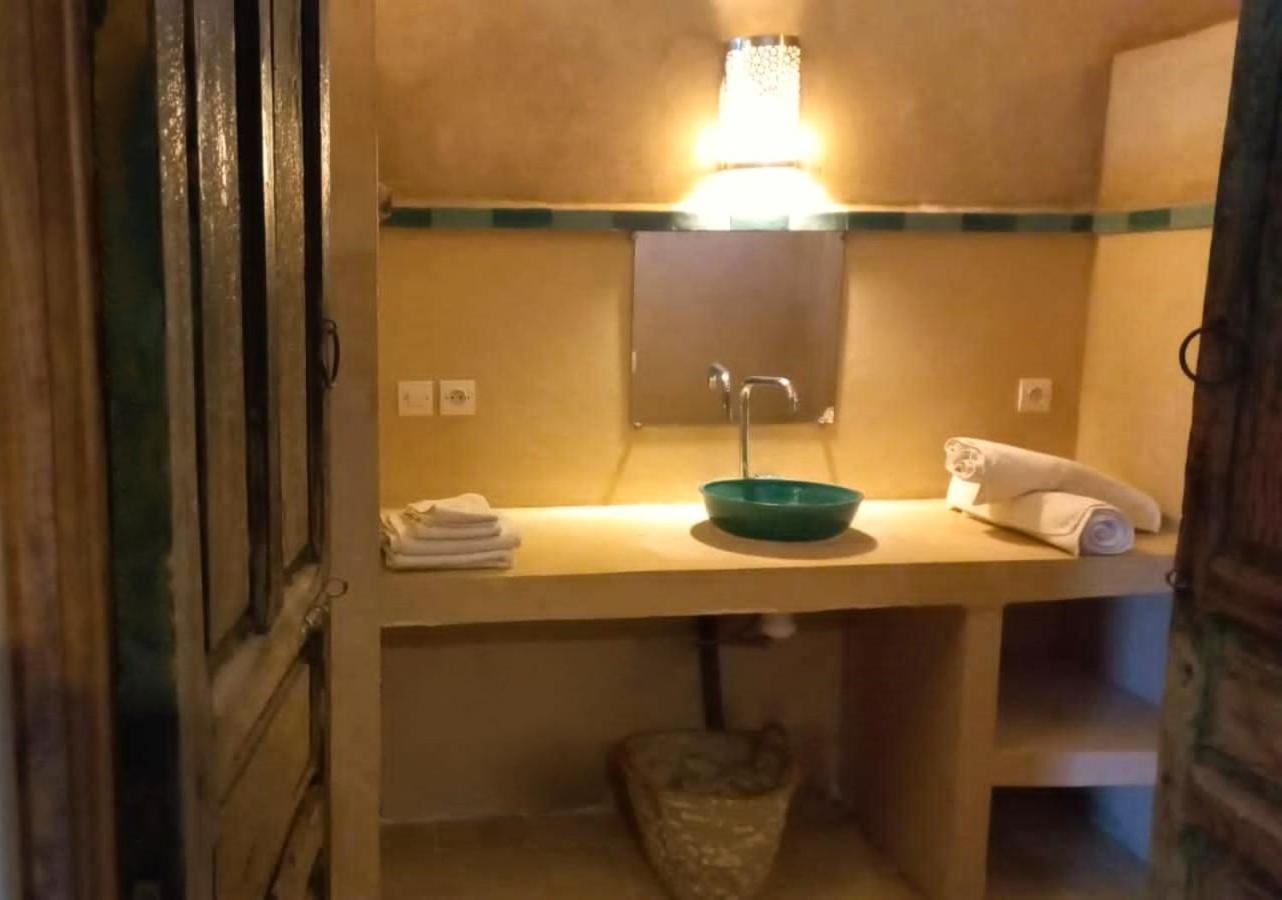 Riad Aman Скура Стая снимка